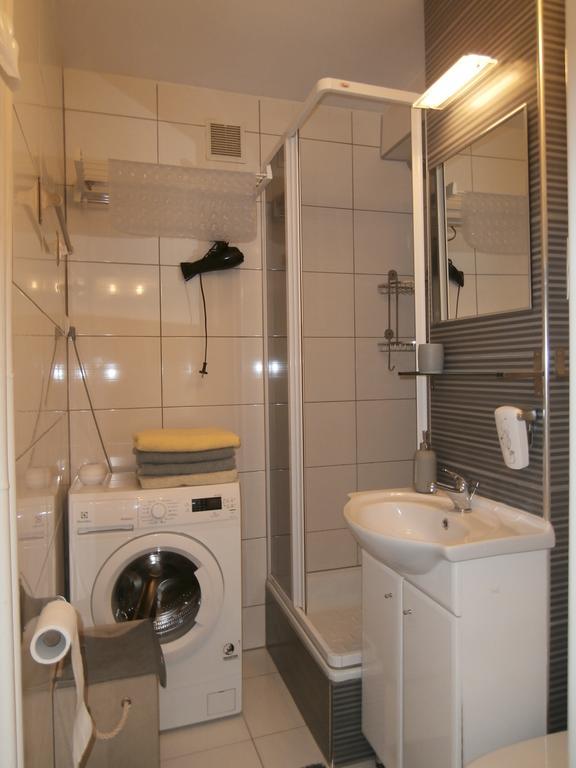Alma Apartments Варшава Екстериор снимка